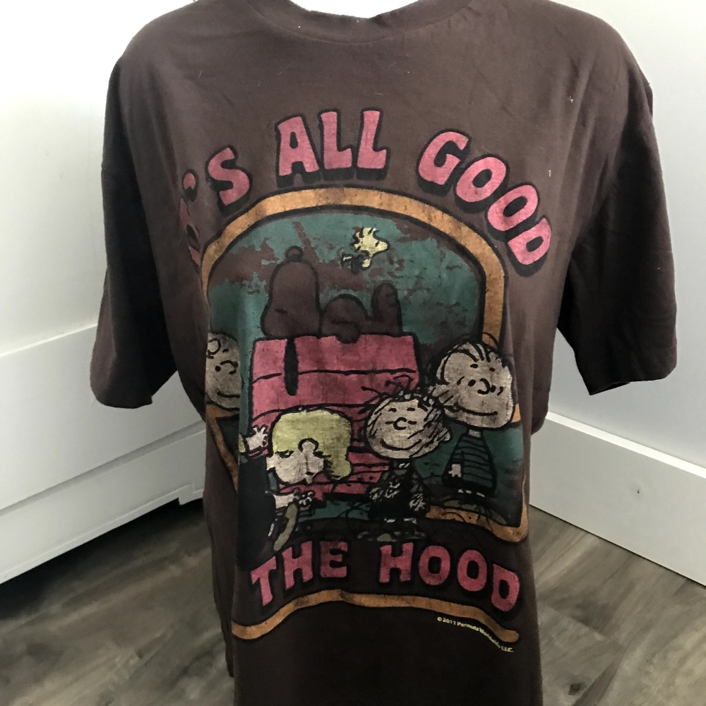 Peanuts Worldwide T Shirt Charlie Snoopy Size L